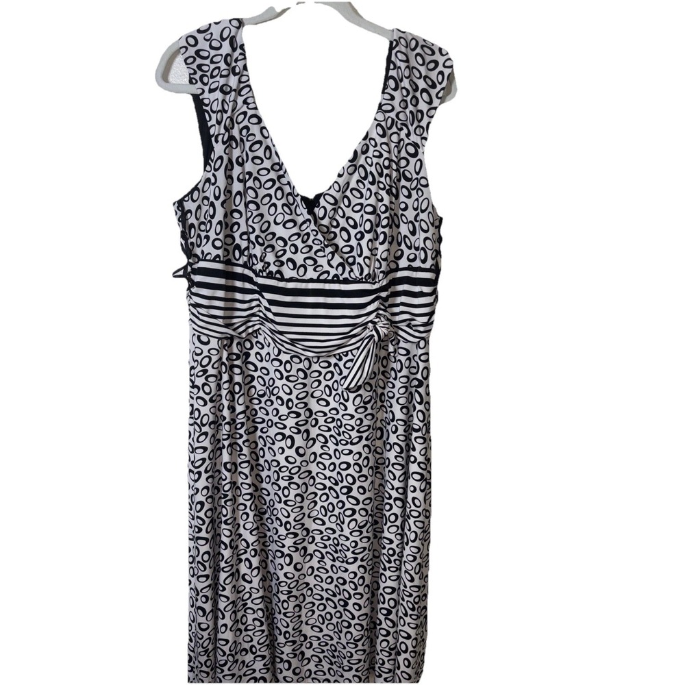 Dressbarn Woman 20W Black White Oval Print Empire Waist Stripe Tie Midi Dress
